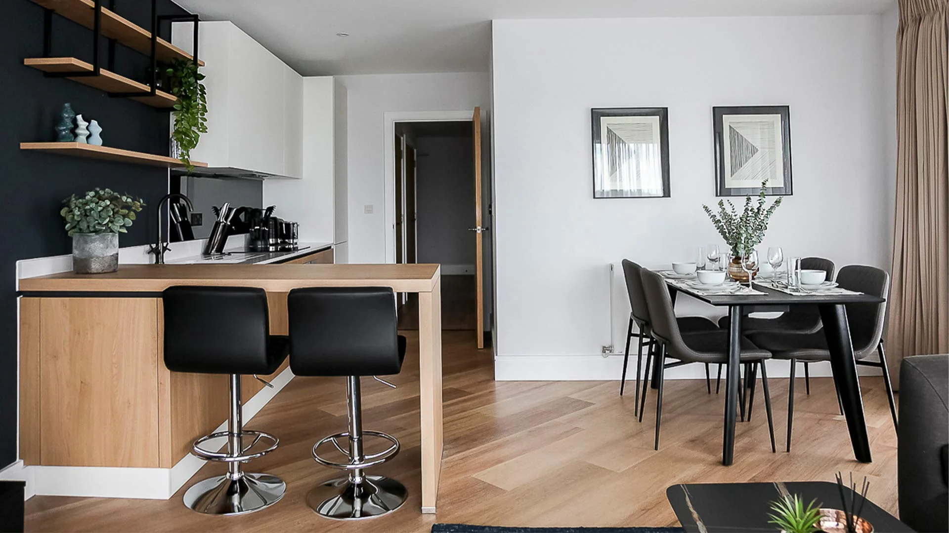 Two Bedroom Unit for a University Student in Reading