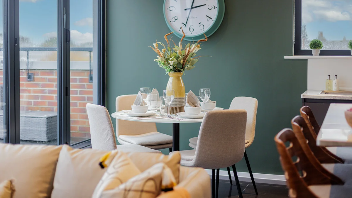 Transforming a Penthouse Into a Welcoming Airbnb – Bowen House