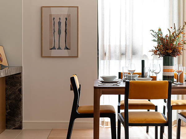 London Flat Interior Design | Maximise Rental Appeal Professionally designed dining room with modern wooden table and chairs to increase London flat rental appeal.